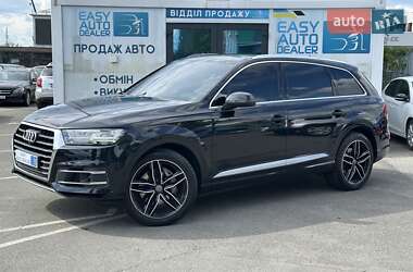 Внедорожник / Кроссовер Audi Q7 2015 в Киеве