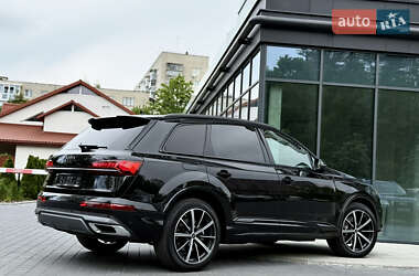Внедорожник / Кроссовер Audi Q7 2023 в 