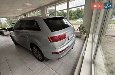 Внедорожник / Кроссовер Audi Q7 2016 в 