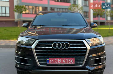 Внедорожник / Кроссовер Audi Q7 2017 в 