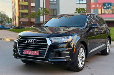 Внедорожник / Кроссовер Audi Q7 2017 в 