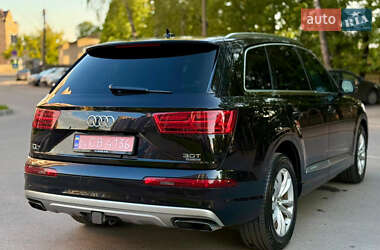 Внедорожник / Кроссовер Audi Q7 2017 в 