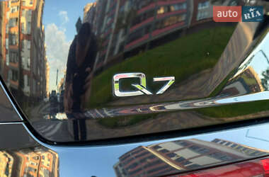 Внедорожник / Кроссовер Audi Q7 2017 в 