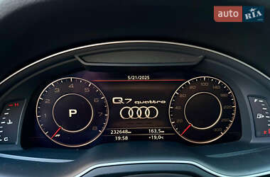 Внедорожник / Кроссовер Audi Q7 2017 в 