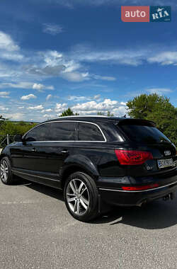 Внедорожник / Кроссовер Audi Q7 2012 в 