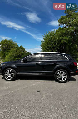 Внедорожник / Кроссовер Audi Q7 2012 в 