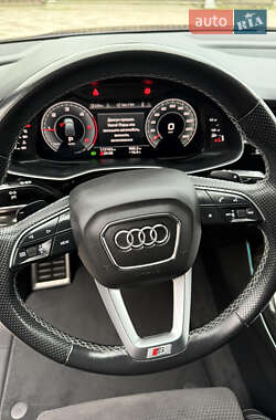 Внедорожник / Кроссовер Audi Q7 2021 в 