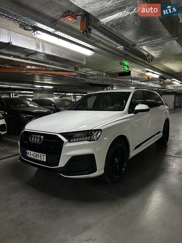 Позашляховик / Кросовер Audi Q7 2021 в Києві