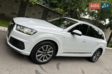 Позашляховик / Кросовер Audi Q7 2018 в Дніпрі