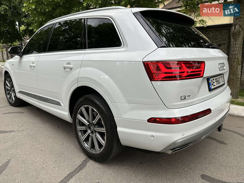 Внедорожник / Кроссовер Audi Q7 2018 в Днепре фото 12 Внедорожник / Кроссовер Audi Q7 2018 в Днепре