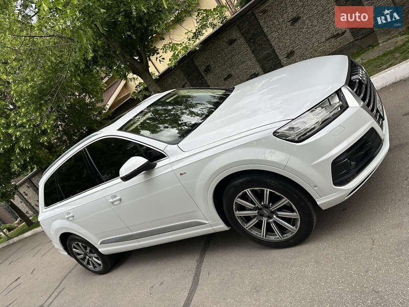Внедорожник / Кроссовер Audi Q7 2018 в Днепре фото 26 Внедорожник / Кроссовер Audi Q7 2018 в Днепре