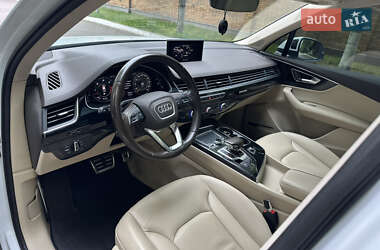 Внедорожник / Кроссовер Audi Q7 2018 в 