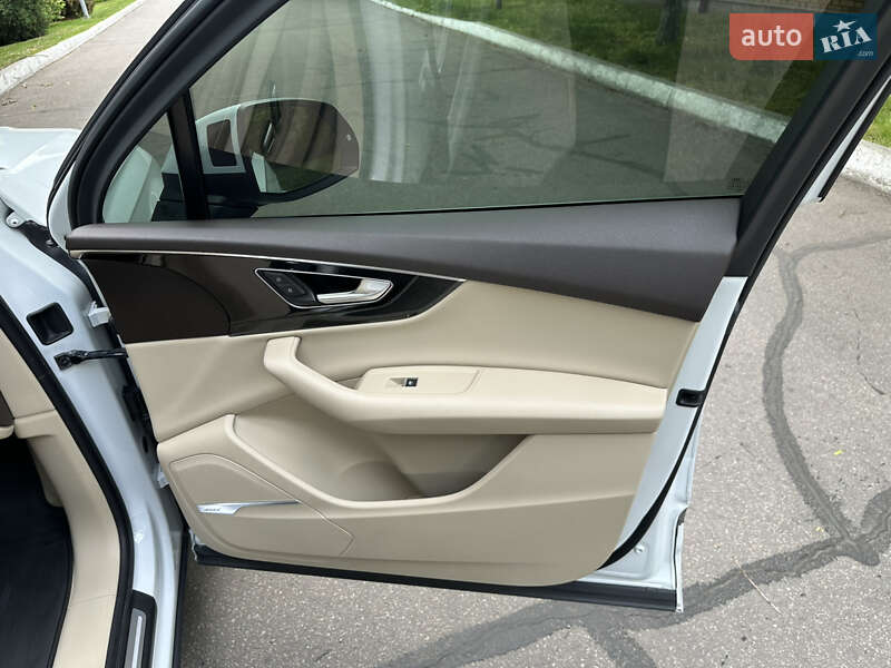 Внедорожник / Кроссовер Audi Q7 2018 в Днепре фото 50 Внедорожник / Кроссовер Audi Q7 2018 в Днепре