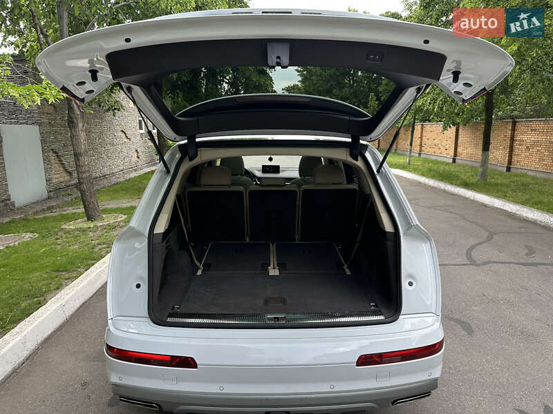 Внедорожник / Кроссовер Audi Q7 2018 в Днепре фото 67 Внедорожник / Кроссовер Audi Q7 2018 в Днепре