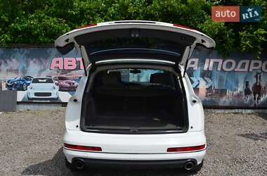 Внедорожник / Кроссовер Audi Q7 2011 в 