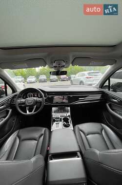 Внедорожник / Кроссовер Audi Q7 2019 в 