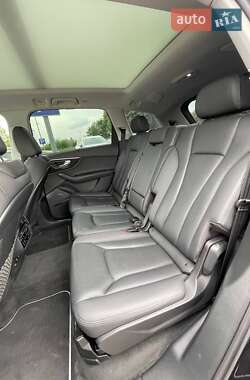 Внедорожник / Кроссовер Audi Q7 2019 в 