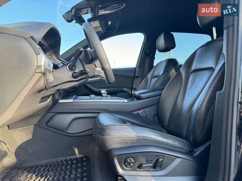 Внедорожник / Кроссовер Audi Q7 2016 в Львове