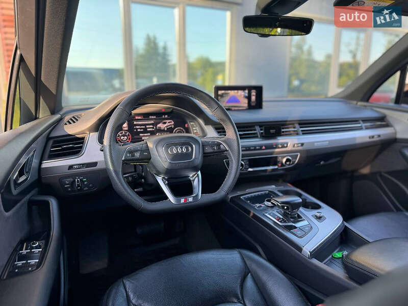 Позашляховик / Кросовер Audi Q7 2016 в Львові