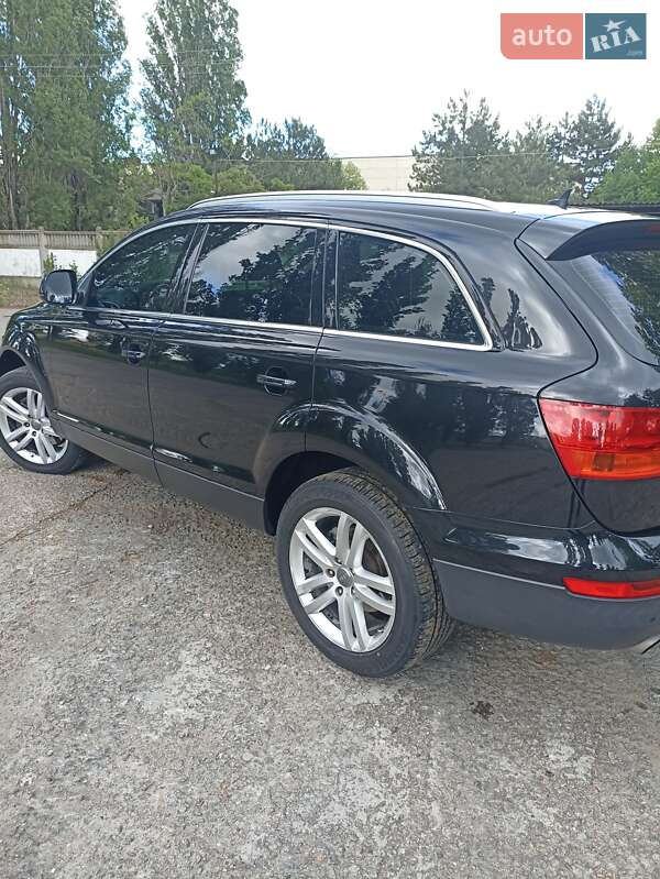 Внедорожник / Кроссовер Audi Q7 2007 в Белгороде-Днестровском
