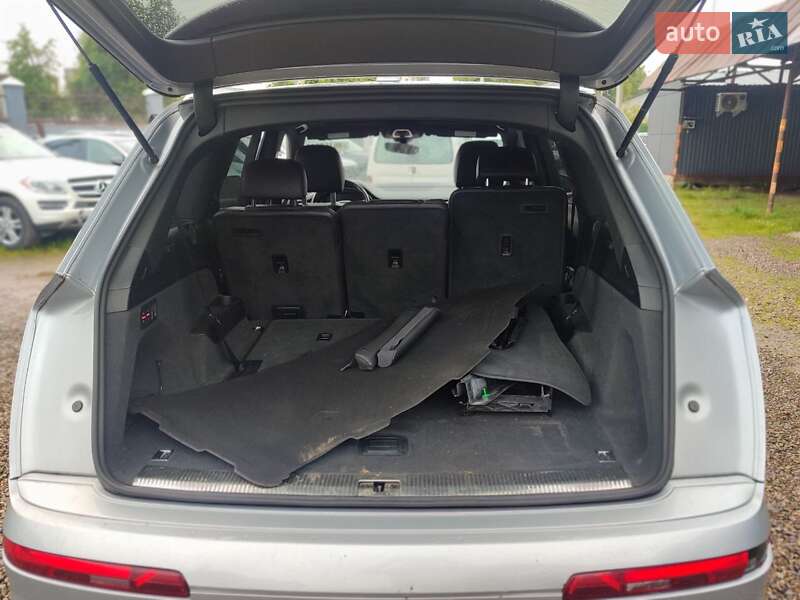 Внедорожник / Кроссовер Audi Q7 2017 в Стрые
