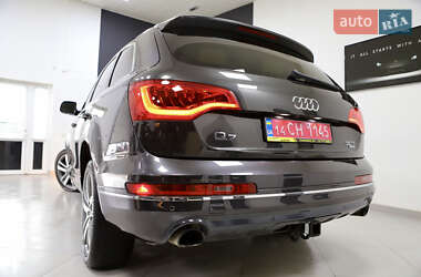 Внедорожник / Кроссовер Audi Q7 2014 в 