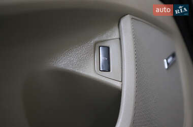 Внедорожник / Кроссовер Audi Q7 2014 в 