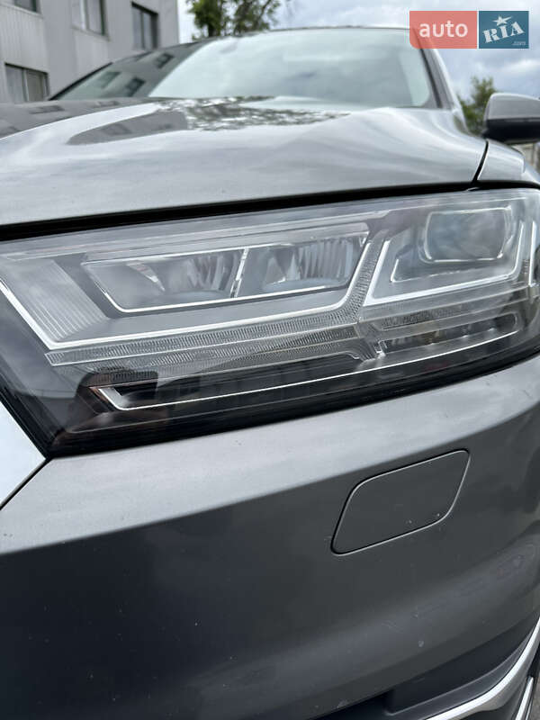 Внедорожник / Кроссовер Audi Q7 2017 в Днепре