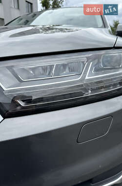 Внедорожник / Кроссовер Audi Q7 2017 в 