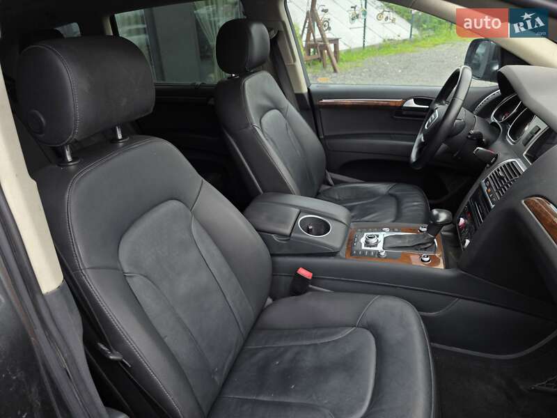 Позашляховик / Кросовер Audi Q7 2015 в Тернополі