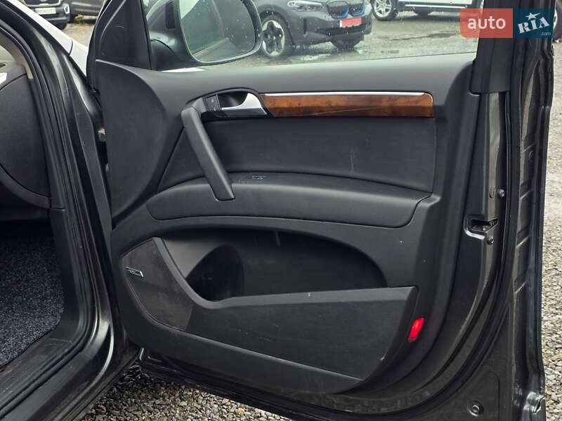 Позашляховик / Кросовер Audi Q7 2015 в Тернополі