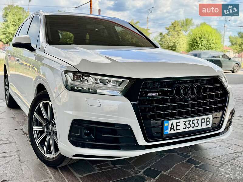 Позашляховик / Кросовер Audi Q7 2016 в Дніпрі