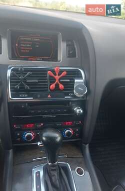 Внедорожник / Кроссовер Audi Q7 2008 в 