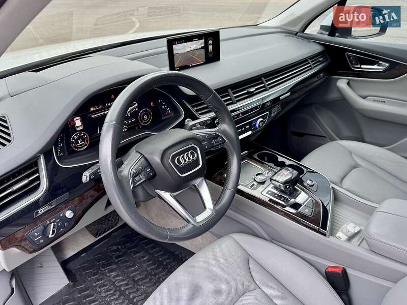Позашляховик / Кросовер Audi Q7 2016 в Дніпрі