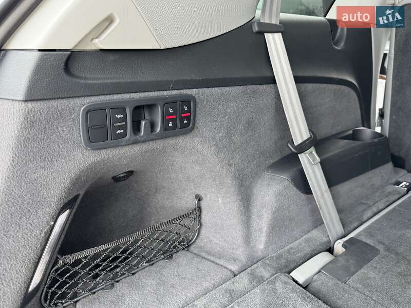 Позашляховик / Кросовер Audi Q7 2016 в Дніпрі