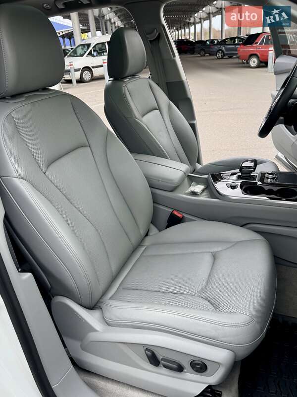 Позашляховик / Кросовер Audi Q7 2016 в Дніпрі