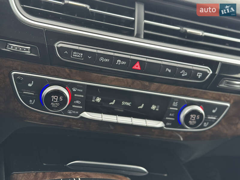 Внедорожник / Кроссовер Audi Q7 2016 в Львове