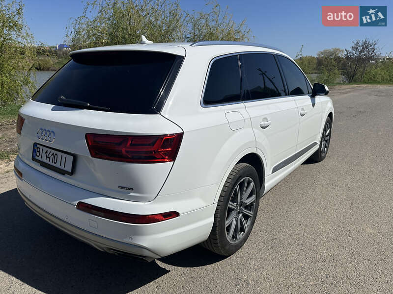 Позашляховик / Кросовер Audi Q7 2017 в Полтаві