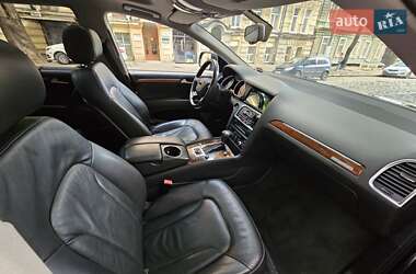 Позашляховик / Кросовер Audi Q7 2013 в 