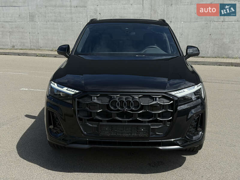 Внедорожник / Кроссовер Audi Q7 2025 в Киеве