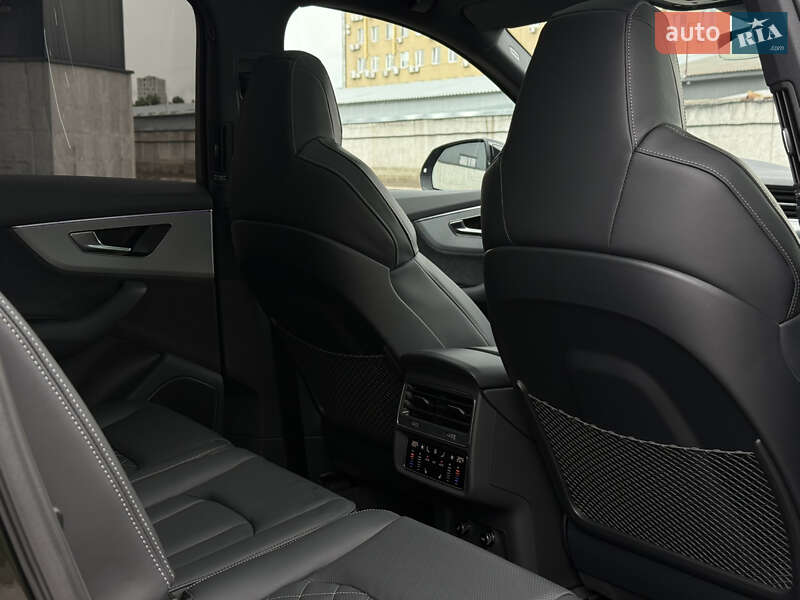 Внедорожник / Кроссовер Audi Q7 2025 в Киеве