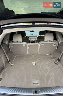 Внедорожник / Кроссовер Audi Q7 2012 в 