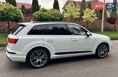 Внедорожник / Кроссовер Audi Q7 2018 в 