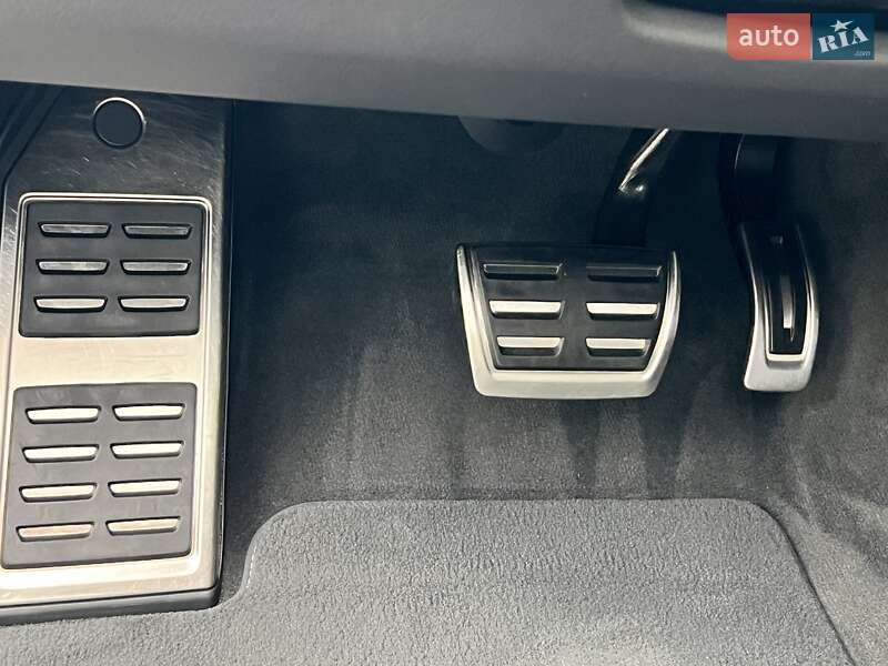 Позашляховик / Кросовер Audi Q7 2018 в Рівному