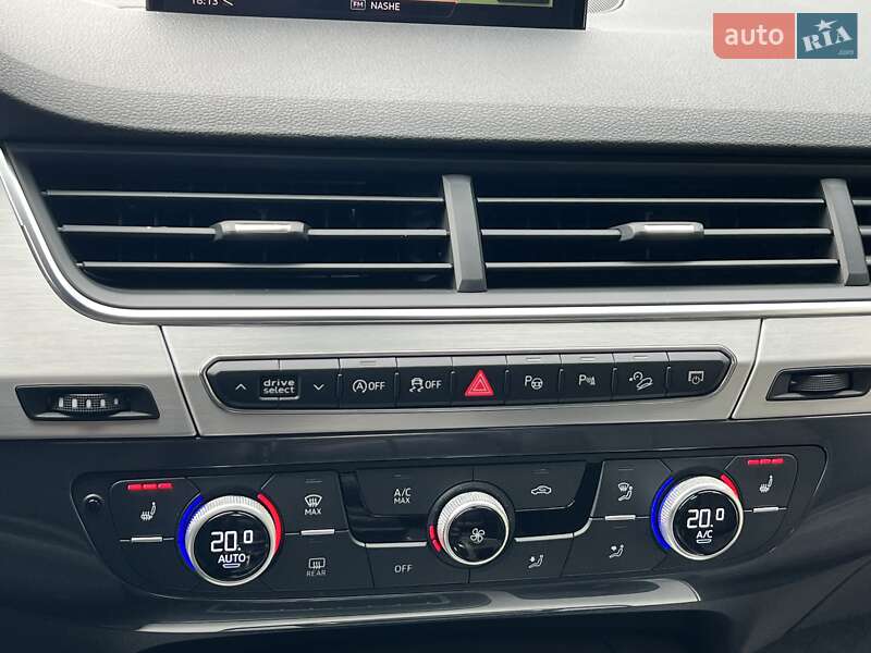 Позашляховик / Кросовер Audi Q7 2018 в Рівному