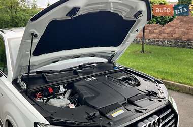 Внедорожник / Кроссовер Audi Q7 2018 в 