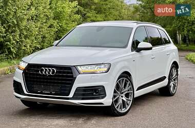 Внедорожник / Кроссовер Audi Q7 2018 в 