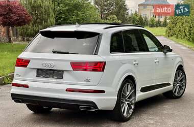 Внедорожник / Кроссовер Audi Q7 2018 в 