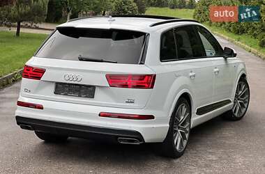 Внедорожник / Кроссовер Audi Q7 2018 в 