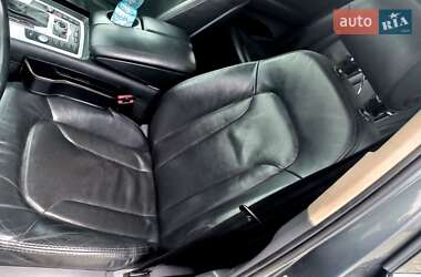 Позашляховик / Кросовер Audi Q7 2010 в 
